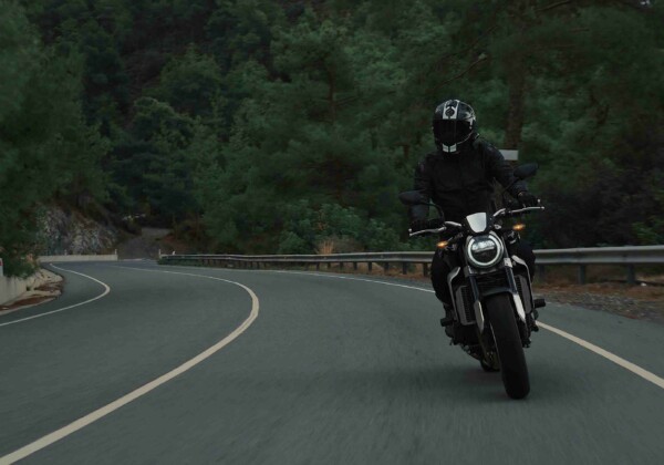バイク用ゴーグルおすすめ15選！メガネ用・レトロタイプ・度付きゴーグルなど！